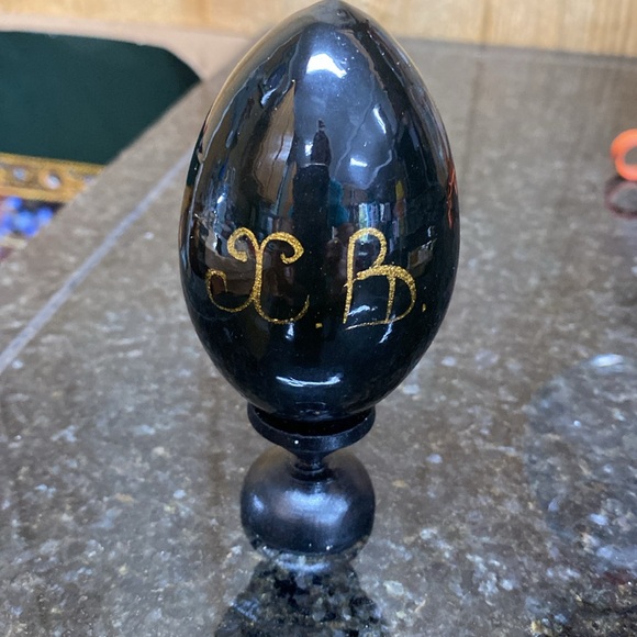 Hand painted w/artist initial gilded Greek orthodox Christ painting on wood egg - Picture 2 of 2